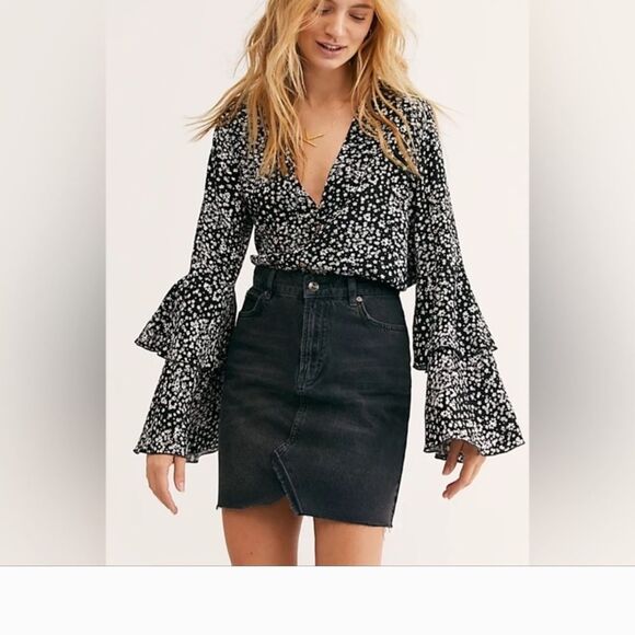 Free People Ditzy Floral Ditsy Floral Bodysuit blouse Size S Statement S… - Picture 3 of 12